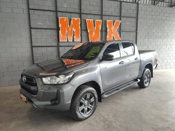 TOYOTA HILUX 2.8 D-4D TURBO DIESEL CD SR 4X4 AUTOMÁTICO TOYOTA HILUX 2.8 D-4D TURBO DIESEL CD SR 4X4 AUTOMÁTICO